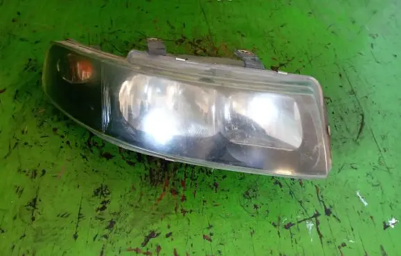 Seat Toledo II (1M) Headlight/headlamp
