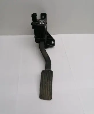 Mitsubishi Colt CZ3 Accelerator throttle pedal MN125792 A4543000304 6PV00886600