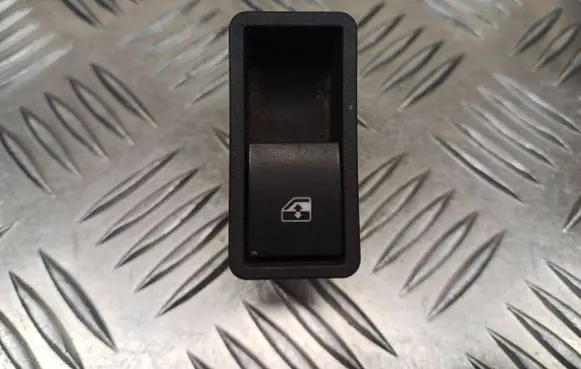 Opel Zafira B Electric window control switch 13228711