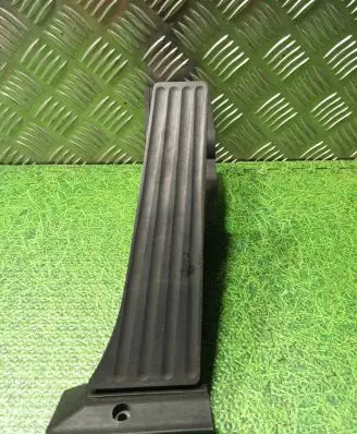 BMW M5 Accelerator throttle pedal 6766930