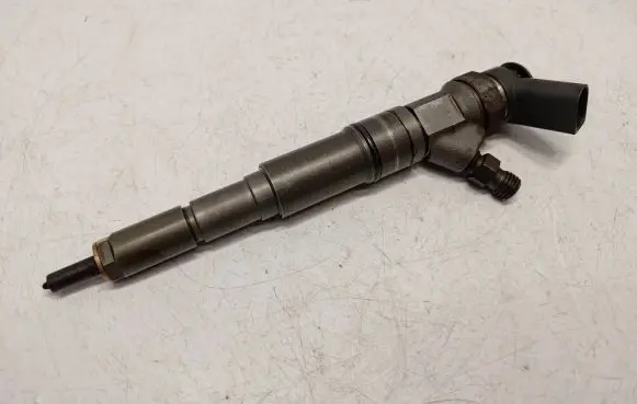 BMW 7 E65 E66 Fuel injector 7788812 13537788954 0445110122