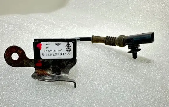Volkswagen Touareg I Headlight/headlamp level sensor 7L0907673D