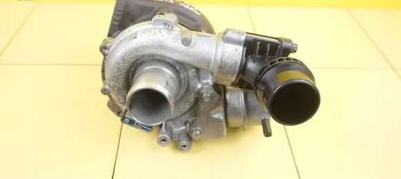 Mercedes-Benz Vito Viano W447 Turbo 710147854 28SP19