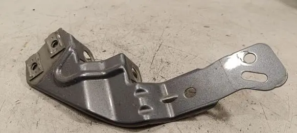 Opel Insignia B Fender mounting bracket 39063368