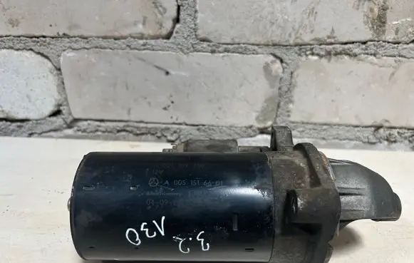 Mercedes-Benz E W211 Starter motor A0051516601