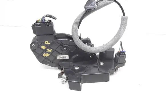 Volvo XC60 Front door lock 30799315