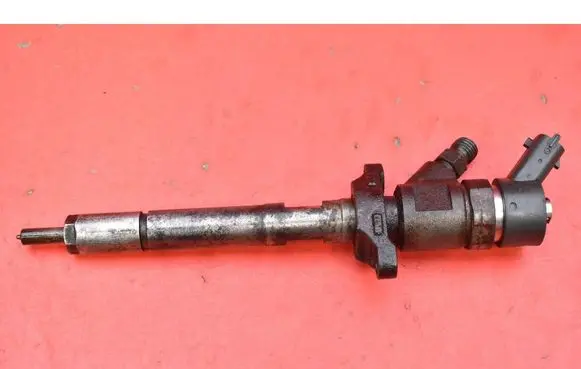 Ford Focus C-MAX Fuel injector 328480