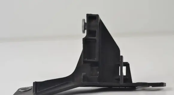Audi A4 S4 B7 8E 8H Front bumper mounting bracket 8E0805364