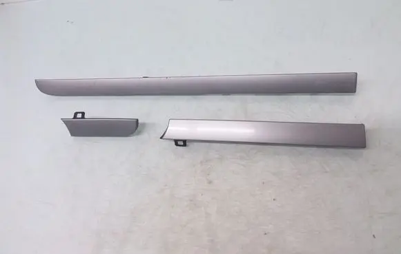Volkswagen Touran I Dashboard glove box trim 1T1858415B 1T1858417B 1T1858418B