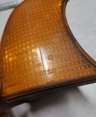 BMW 5 E34 Front indicator light 155244 138403 155042
