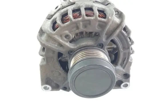 Mercedes-Benz CLA C117 X117 W117 Generator/alternator A0009061903 0125711030