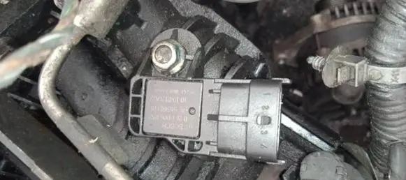 Chevrolet Cruze Air pressure sensor 0281006052 55568176