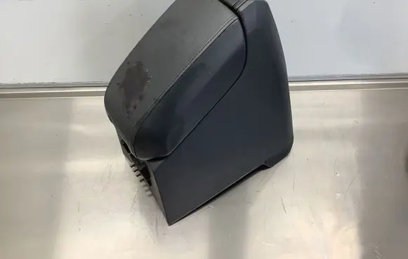 Volvo XC90 Armrest 