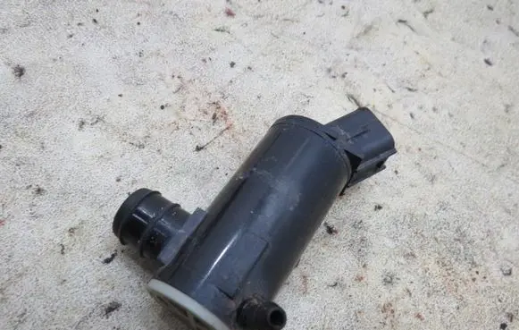 KIA Sportage Headlight washer pump 
