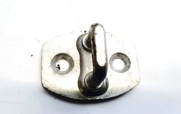 Toyota Yaris Front door lock loop/hook striker 