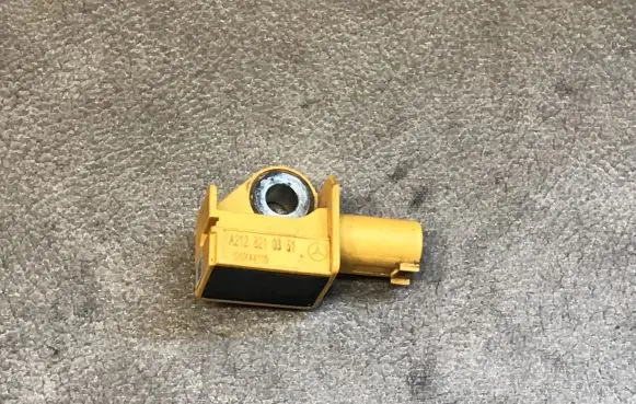 Mercedes-Benz E W212 Airbag deployment crash/impact sensor A2128210351