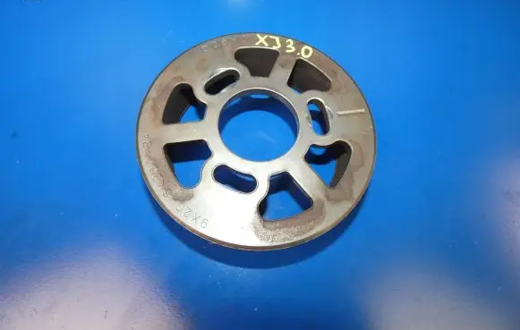 Jaguar XJ X351 Camshaft pulley/ VANOS 9X2Q6K286BA