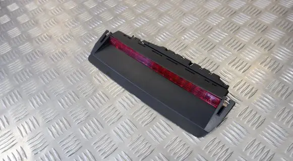 Volkswagen PASSAT CC Third/center stoplight 3C8945087B