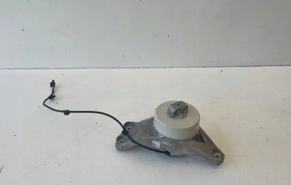 Mercedes-Benz S W223 Engine mount bracket a2232409800