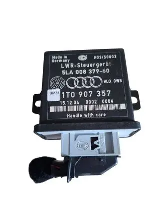 Volkswagen Golf V Light module LCM 5LA00837960 1T0907357