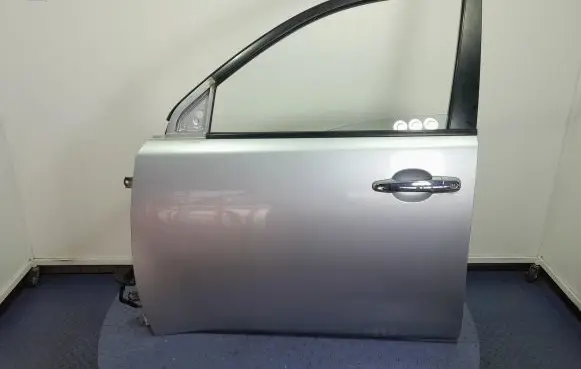 Mitsubishi L200 Front door