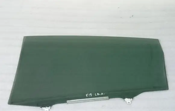 Toyota Corolla Verso AR10 Rear door window glass 681030F020