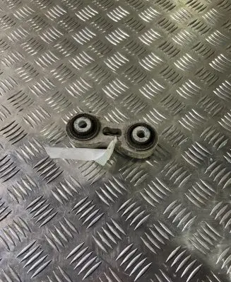 Rear control arm