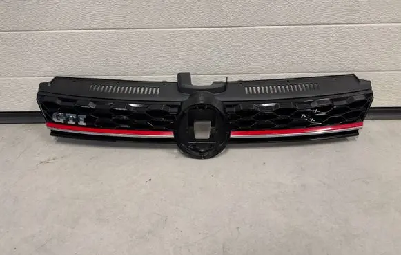 Volkswagen Golf VII Front bumper upper radiator grill 5G0853653SGD25