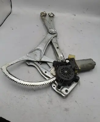 Mercedes-Benz E W210 Front door window regulator with motor 0130821708