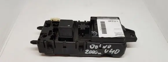 Volvo S40, V40 Fuse module 30889989