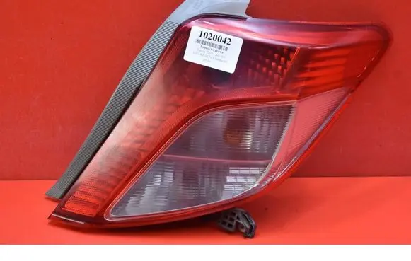 Toyota Yaris Rear/tail lights 0D-78