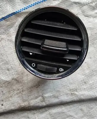 Peugeot 308 Dash center air vent grill 9658515377 305038