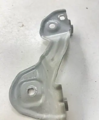Fender mounting bracket