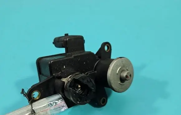 KIA Sorento Intake manifold valve actuator/motor 28381-2F600 IMPRK1507412