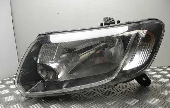 Dacia Sandero Headlight/headlamp 26604111R A3063 UK