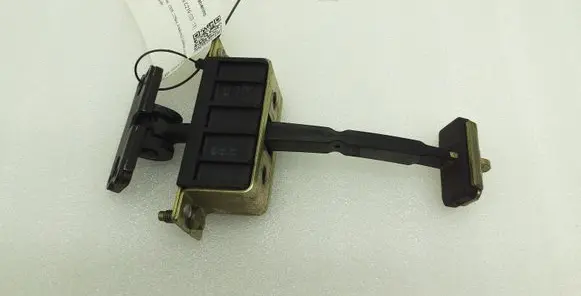 Mercedes-Benz CLS C219 Rear door check strap stopper