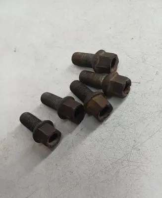 Nuts/bolts