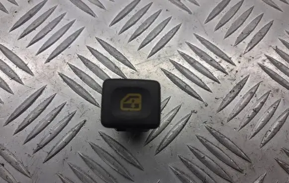 Land Rover Freelander Quarter vent window switch BRAK