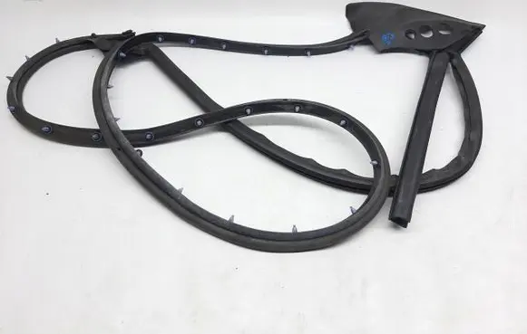 Audi A5 8T 8F Front door rubber seal 8T0837912