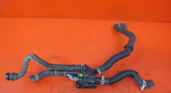 Engine coolant pipe/hose
