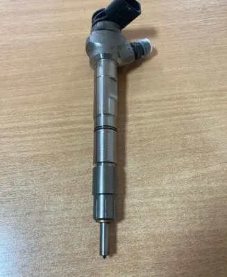 Volkswagen Crafter Fuel injector 0445111207 04L130277BH