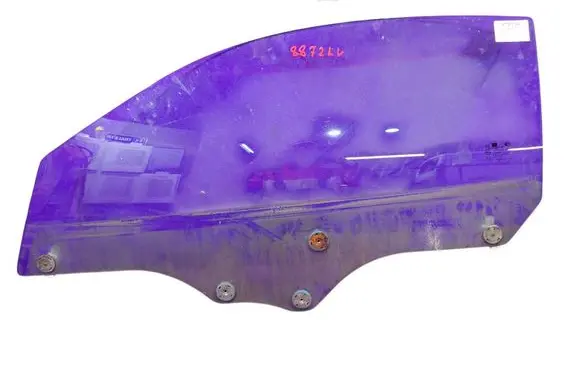 Audi Coupe Front door window glass four-door 