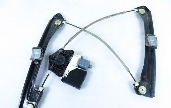 Volkswagen Jetta VI Front door window regulator with motor 561959701A