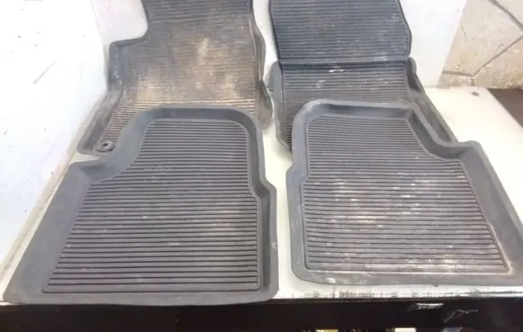 Peugeot 2008 II Car floor mat set 