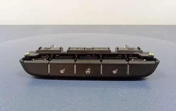 KIA Ceed Other switches/knobs/shifts 93315J7010