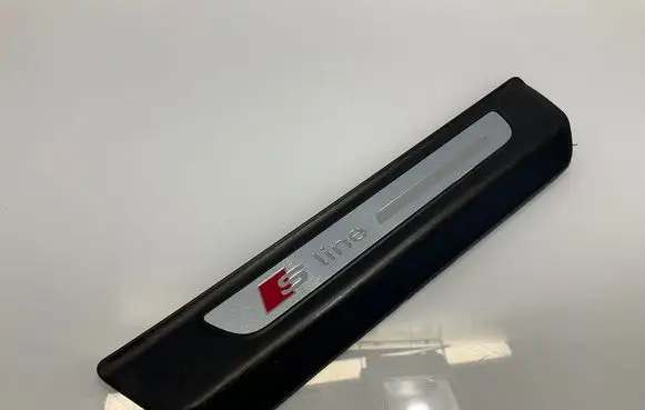 Rear sill trim cover