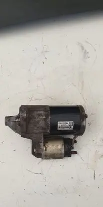 Suzuki Grand Vitara II Starter motor M000T21671 3110065J1
