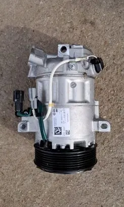 Renault Clio V Air conditioning (A/C) compressor (pump) 926004423R