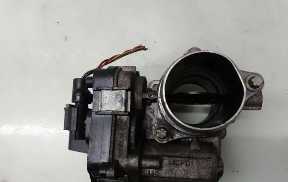 Opel Vectra C Throttle valve 55199974