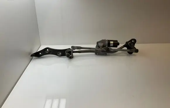 BMW 5 E60 E61 Front wiper linkage and motor 7194029